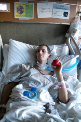 161122 2 Throwing A Ball