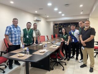 Philippines teachers from chinese school